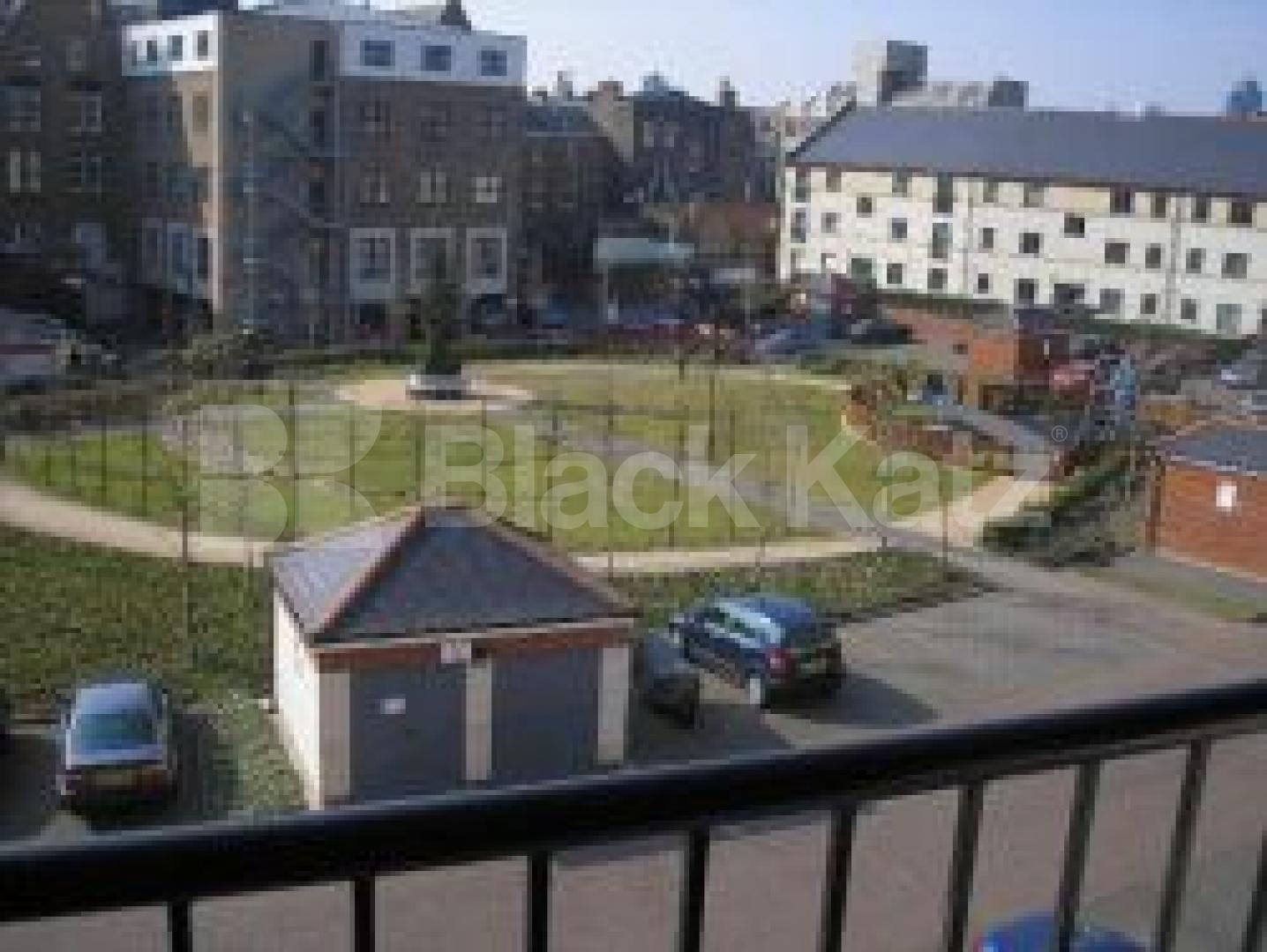 			2 Bedroom, 1 bath, 1 reception Flat			 Manor Gardens, HOLLOWAY N7